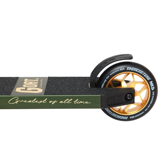 NKD Goat Stuntstep 83cm / 85cm Leger Groen Goud