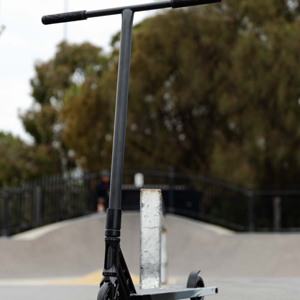 Grit Elite 6er Scooter Black Satin
