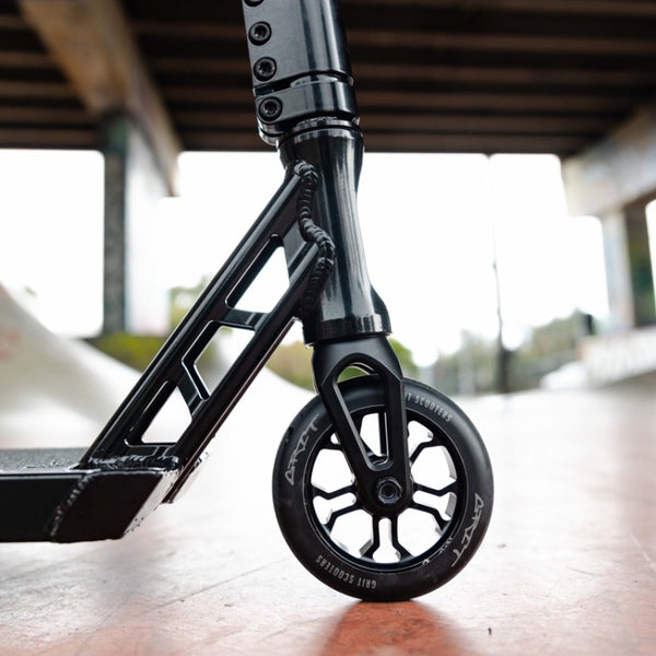 Grit Elite 6er Scooter Black Satin