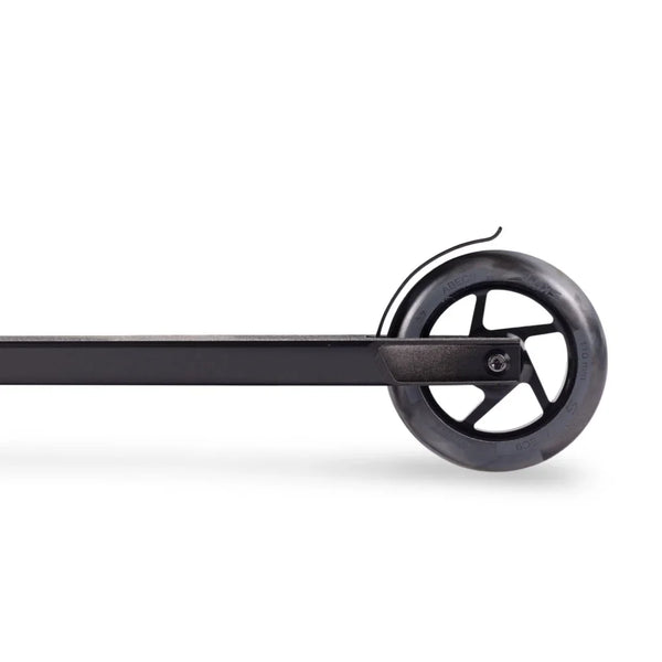 Skitt Stuntstep Impact Zwart 84cm