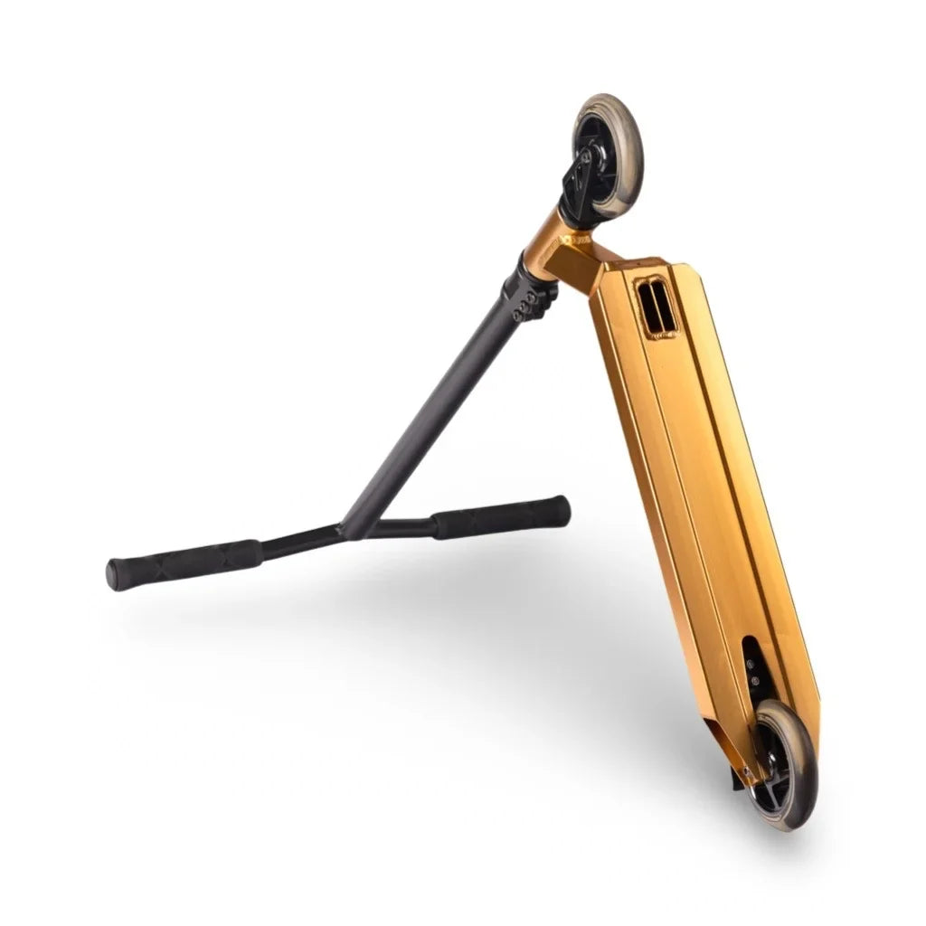 Skitt Stuntstep Impact Goud 84cm