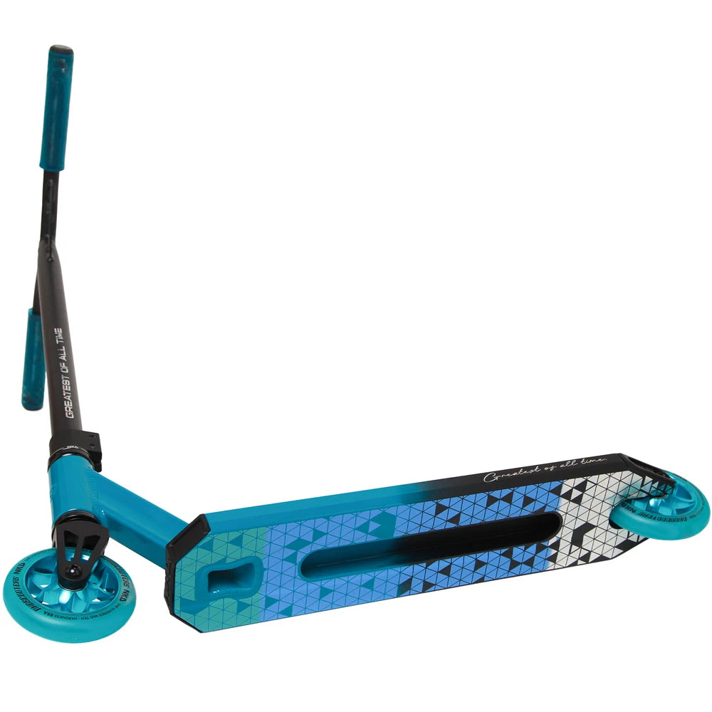 NKD Goat Stuntstep 83cm / 85cm Zwart Blauw Licht