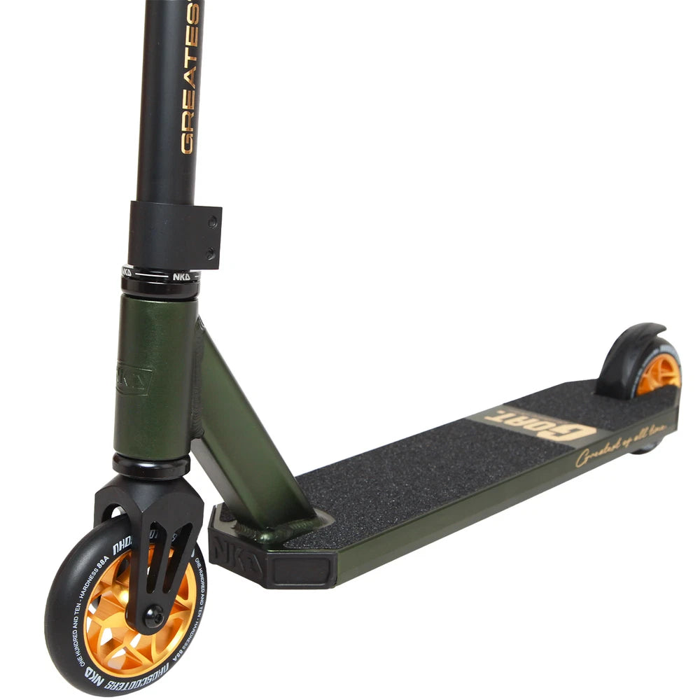 NKD Goat Stuntstep 83cm / 85cm Leger Groen Goud