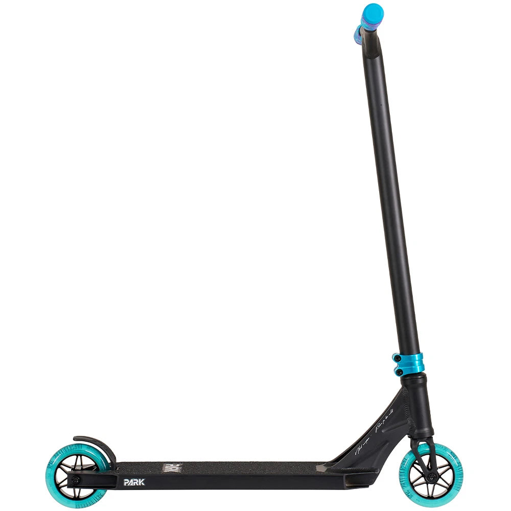NKD Park Stuntstep Zwart Blauw 84cm
