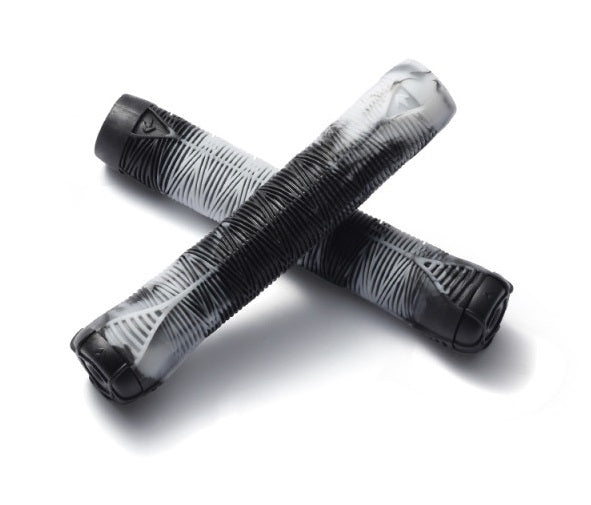 Blunt Grips V2 White Black