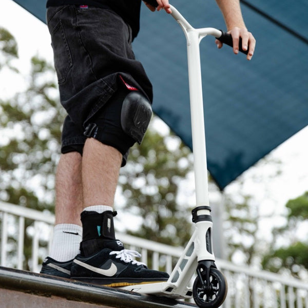 Grit Elite 5er Scooter White Satin
