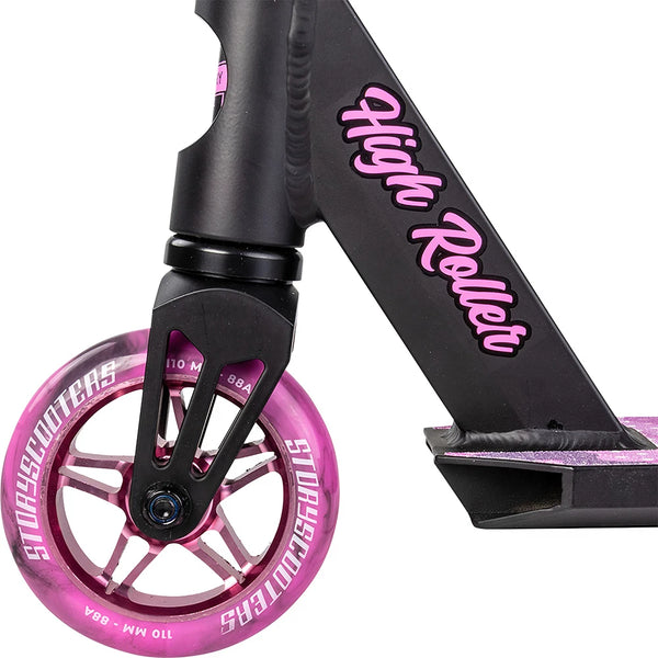 Story High Roller Stuntstep Roze Zwart 84cm
