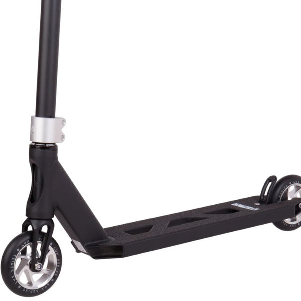 Striker Essential L Scooter Black Silver