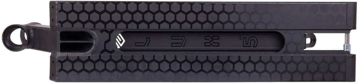 Striker Lux Five Boxed 470 Deck Black