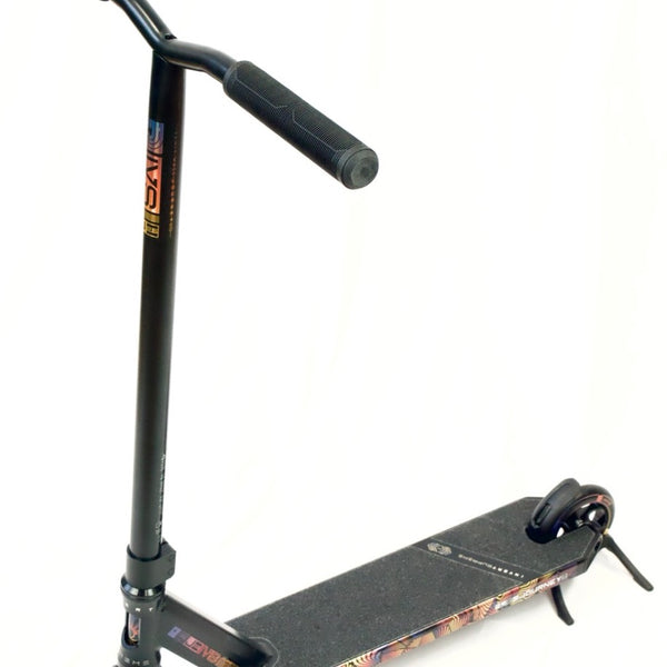 Invert Supreme Jamie Hull Scooter Holographic