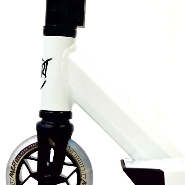 Invert Supreme FS2 Scooter White/Black