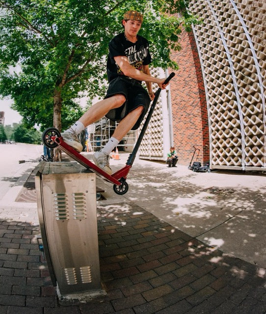 Tilt Selects Karocque Deck Wine